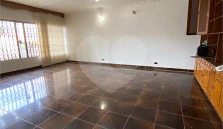 Sobrado à venda com 3 quartos, sendo 2 suítes,  em Vila Bertioga, São Paulo, SP