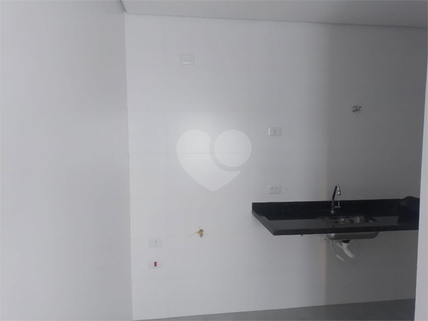 Apartamento Novo com 2 Dormitórios, Elevador na Vila Gustavo. Aceita Pet.