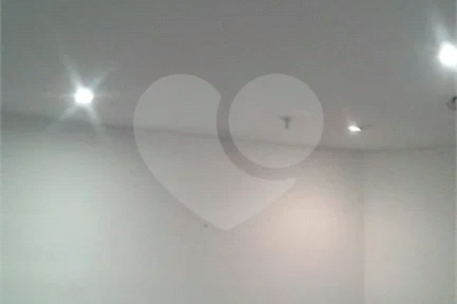 Conjunto comercial na Vila Olimpia