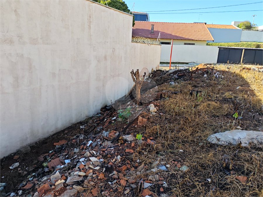 Terreno à Venda de 253 m² em Bairro em Desenvolvimento – Excelente Localização Próximo ao Comércio