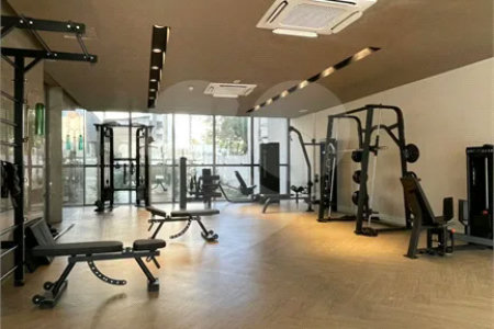 Apartamento mobiliado no Planalto Paulista com 1 dormitório e varanda.