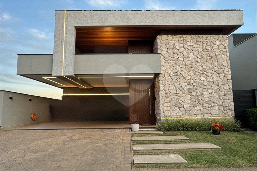 Casa à venda com 3 quartos, sendo 1 suíte,  no condomínio Parque Residencial Damha 2, Piracicaba - SP
