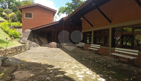 Sítio à venda com 13 quartos, sendo 4 suítes,  em Portão, Atibaia, SP