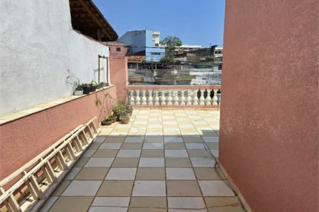 Casa com 185m² , 3 dormitórios , 2 vagas , à venda no Jd. Alzira Franco , em Santo André.