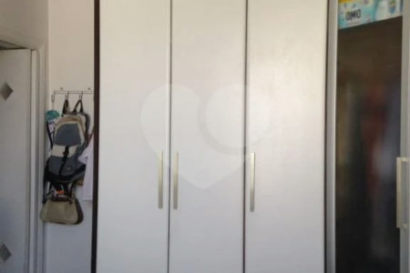 Apartamento à venda na Santa Cecília.