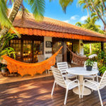CASA DE ALTO PADRÃO A VENDA NA PRAIA DO GUAECÁ