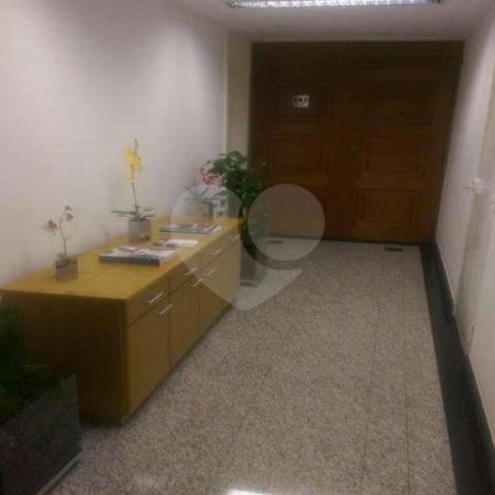 Conjunto comercial, 120 m2, 2 vagas, prédio 24h, vende ou aluga