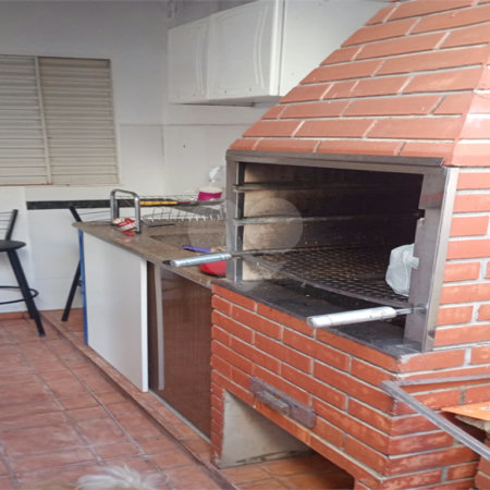 Sobrado à venda com 3 quartos, sendo 1 suíte, em Parque Residencial Maria Stella Faga, São Carlos, SP