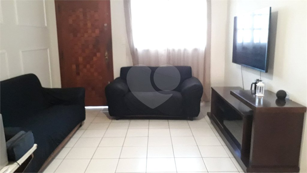 BELA CASA 274 M² C/ 3 QUARTOS 1 SALA 1 COZINHA 3 BANHEIROS 2 VAGAS Para Estacionamento coberta P/ VENDA NA V N Cachoeirinha