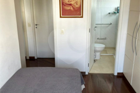 Apartamento à venda com 2 suítes em Campo Belo, São Paulo, SP