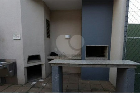 Ótimo apartamento Na rua Newton Prado no Bom Retiro