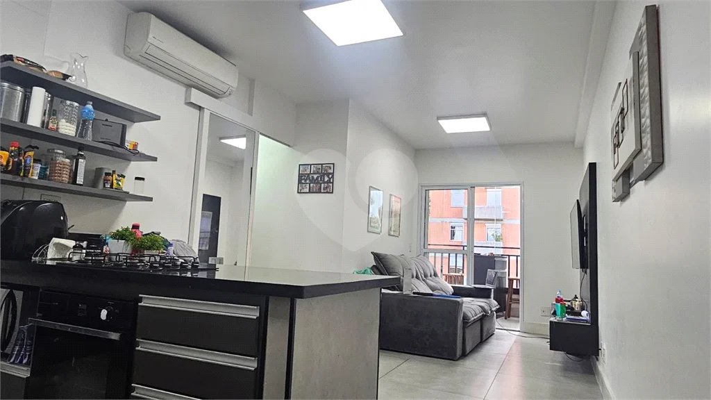 Apartamento à venda Campo Belo, 74 m², 3 dormitórios, 1 suíte, varanda gourmet, 2 vagas, depósito