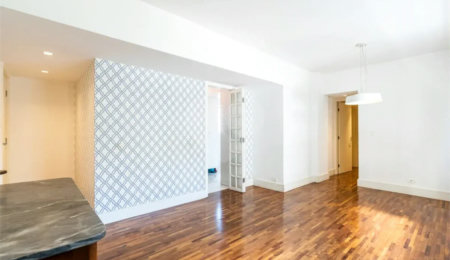 Apartamento para venda em Moema com 2 quartos, sendo 2 suítes, 70m²