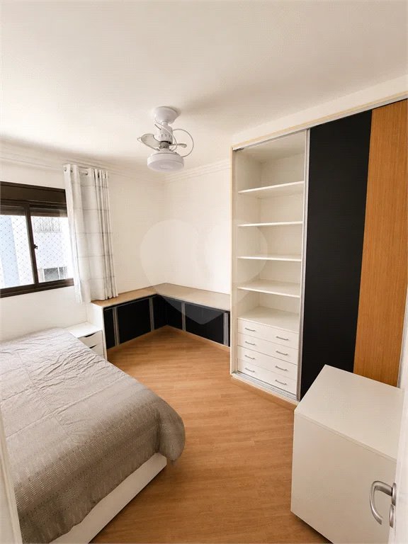 Excelente apartamento à venda na Vila Reg. Feijó