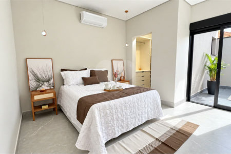 Indaiatuba - Casa condomínio Park Vista Real - AT : 200m - AC : 140m - Boiller Instalado - torneiras quentes - 3 quartos : sendo 1 suite - Suite - Ar Condicionado Samsung 12 Btu’s; arandelas de cabeceira , Dommus Closet . Esquadria , porta automática . 2 Quartos - Ar Condicionado Samsung 9 Bt