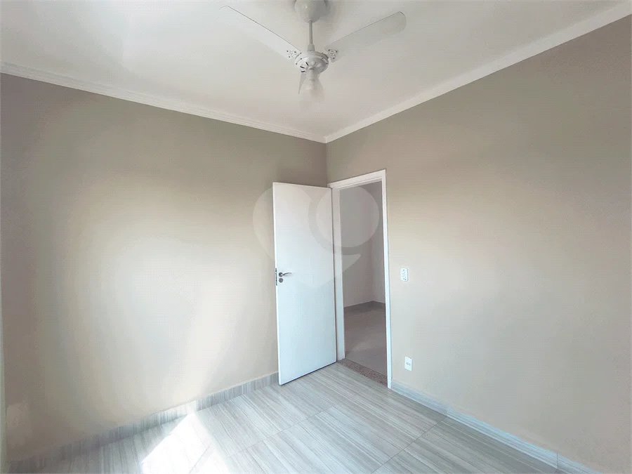 Casa com Suíte Master, Closet, Piscina e Espaço Gourmet Próxima ao Parque Ecológico- 03 quartos -com quintal
