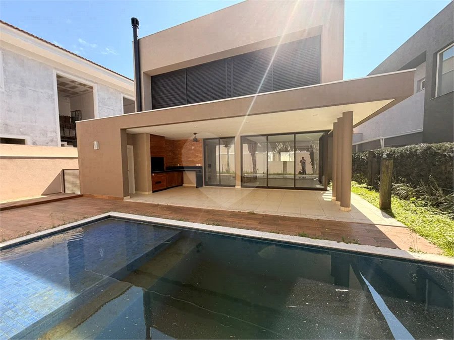 CASA À VENDA CONDOMINIO PORTAL BRAGANÇA | 4 SUÍTES | PISCINA