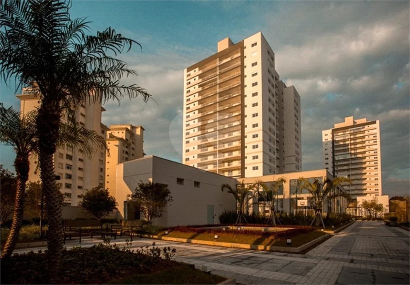 125m² - 3 dorm (1 suíte), 2 vagas
