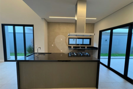 Casa á venda no condomínio Damha IV
