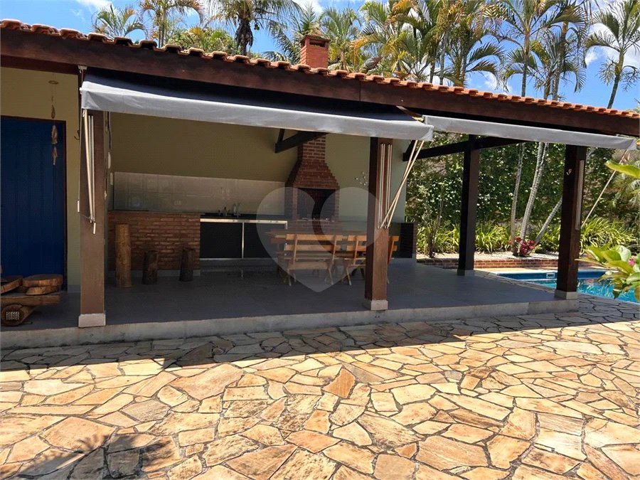 Casa para Venda ou Locação com opção de estar mobiliado no Condomínio Recanto Florido – Vinhedo/SP