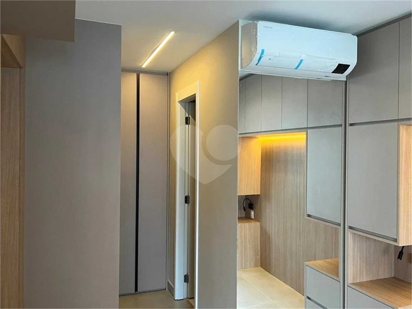 Apartamento mobiliado com 44 m2, 1 dormitório e 1 vaga a venda nos Jardins