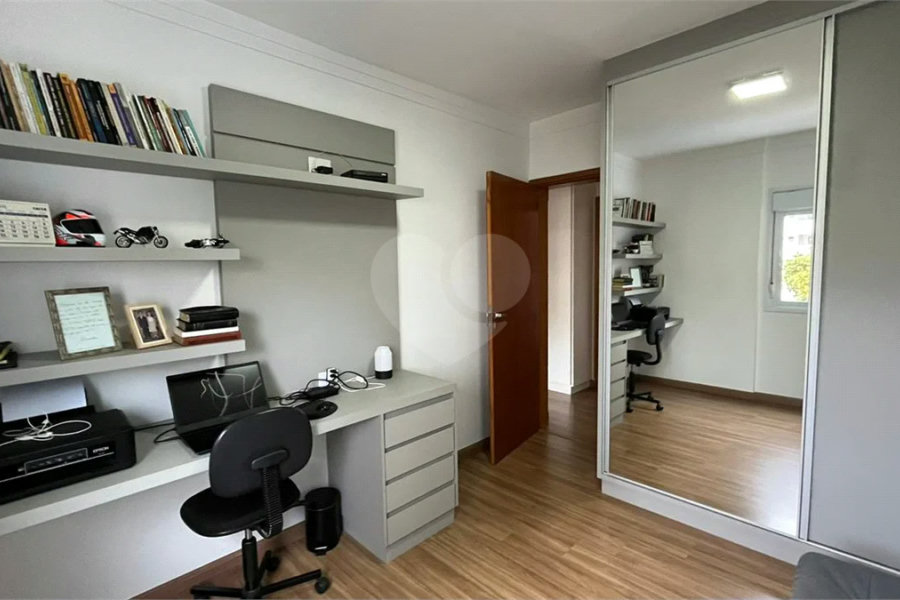 Apartamento à venda com 3 quartos, sendo 1 suíte, no Centro, Poços de Caldas - MG