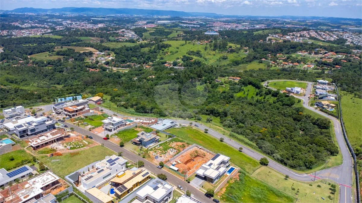 Terreno à venda no condomínio Residencial Campo de Toscana, Vinhedo - SP