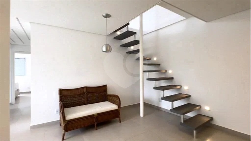 Cobertura Triplex com Mobilia parcial em Itapetinga Atibaia