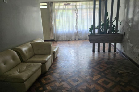 Casa com 244m² , 2 dormitórios , 3 vagas , à venda no Bosque da Saúde.