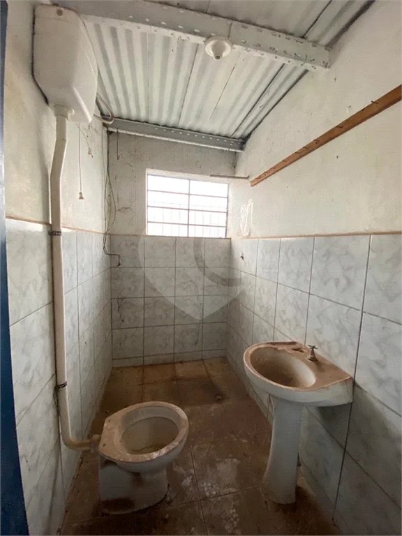 Terreno e Barracão comercial à venda ou locação, no bairro Santa Rosa - Piracicaba/SP.