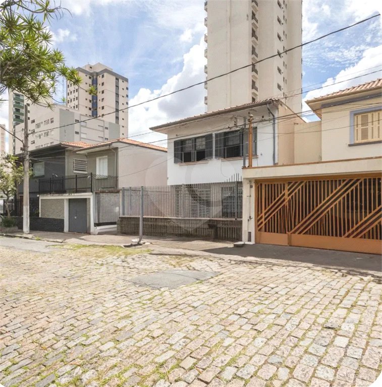 Casa com 150m², 4 quartos, 3 vagas, disponível para locação na Vila Clementino