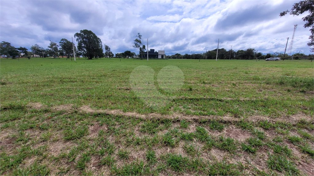 Loteamento no Condomínio Vila Pinhal do Broa
