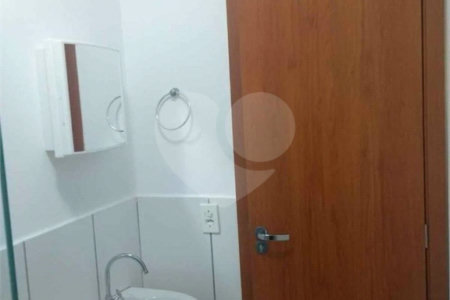 Apartamento no Condomínio Monte Logan.