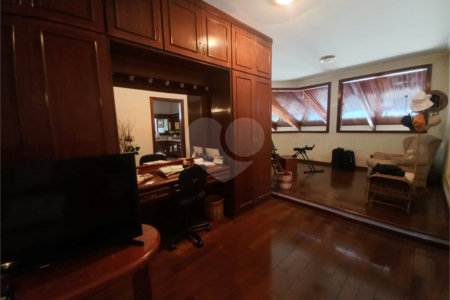 Casa Térrea na XV de Novembro .