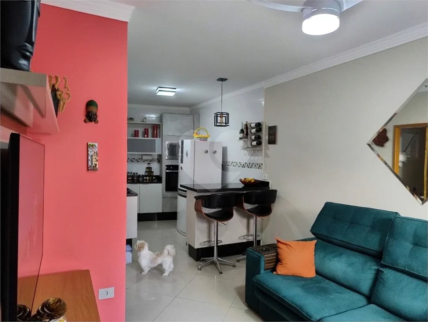 Vende-se Sobrado com 2 Suítes em Condomínio Fechado – Vila Ré
