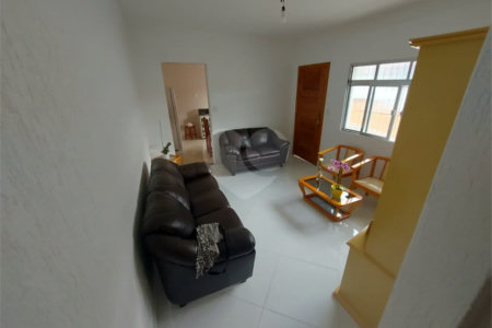 CASA TÉRREA À VENDA NA MOOCA - COM PORTEIRA FECHADA.