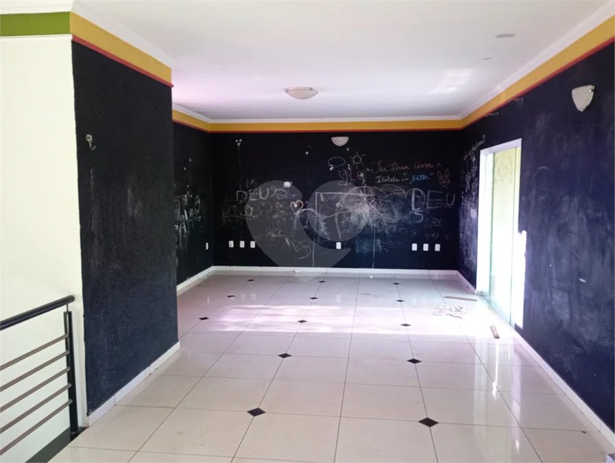 Sobrado 4 dormitórios, 2 suítes no Santa Felícia.