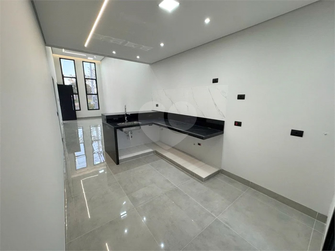 Casa Térrea NOVA 03 dormitórios sendo 1 suíte master – Condomínio, Piracicaba-SP.