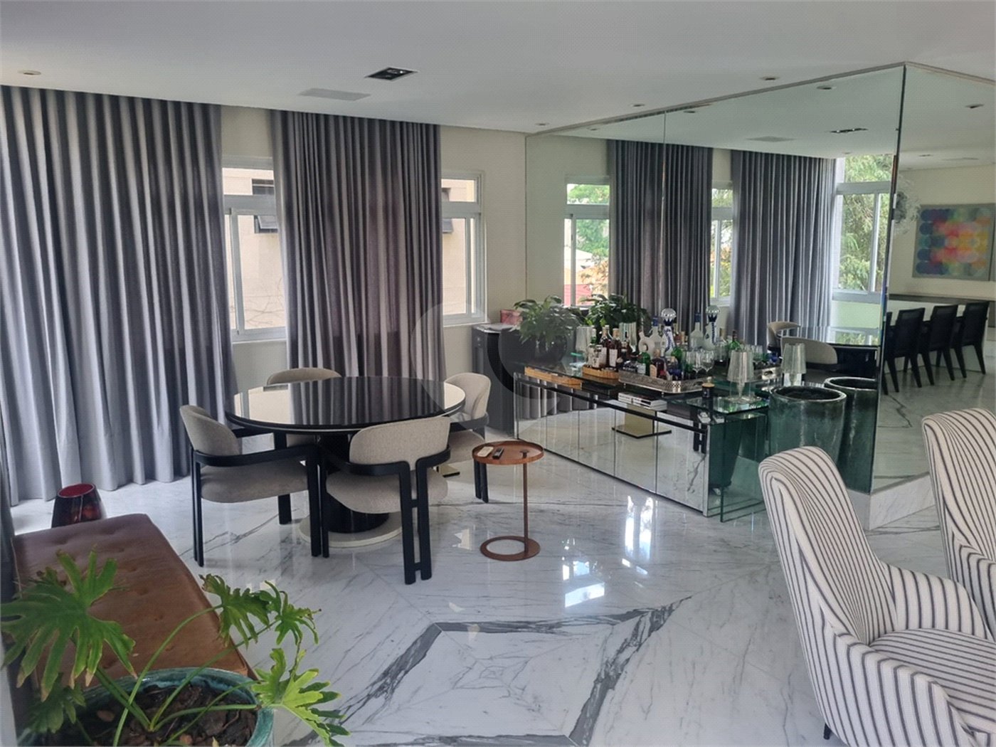 Apartamento à venda com 2 suítes em Cerqueira César, São Paulo, SP