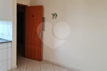 Apartamento no Condomínio Monte Verde.