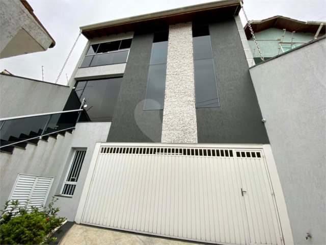 Sobrado à venda com 3 quartos, sendo 2 suítes,  em Vila Maria Alta, São Paulo, SP