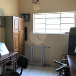 sobrado na Região do Jardim França próximo da Padaria Paris, com 3 dormitórios, 3 vagas de garagem,