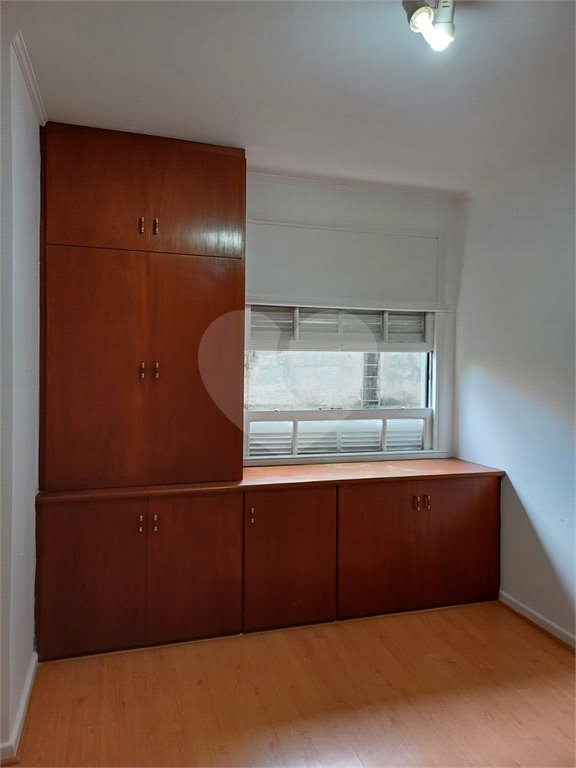 Apartamento com 77m² e 2 dormitórios próximo a Paulista e Metrô Trianon-Masp.