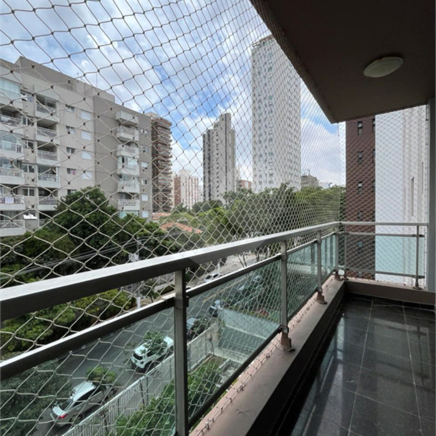 Excelente apartamento com 3 suítes para venda, 200m² e 2 vagas de garagem, na Aclimação!