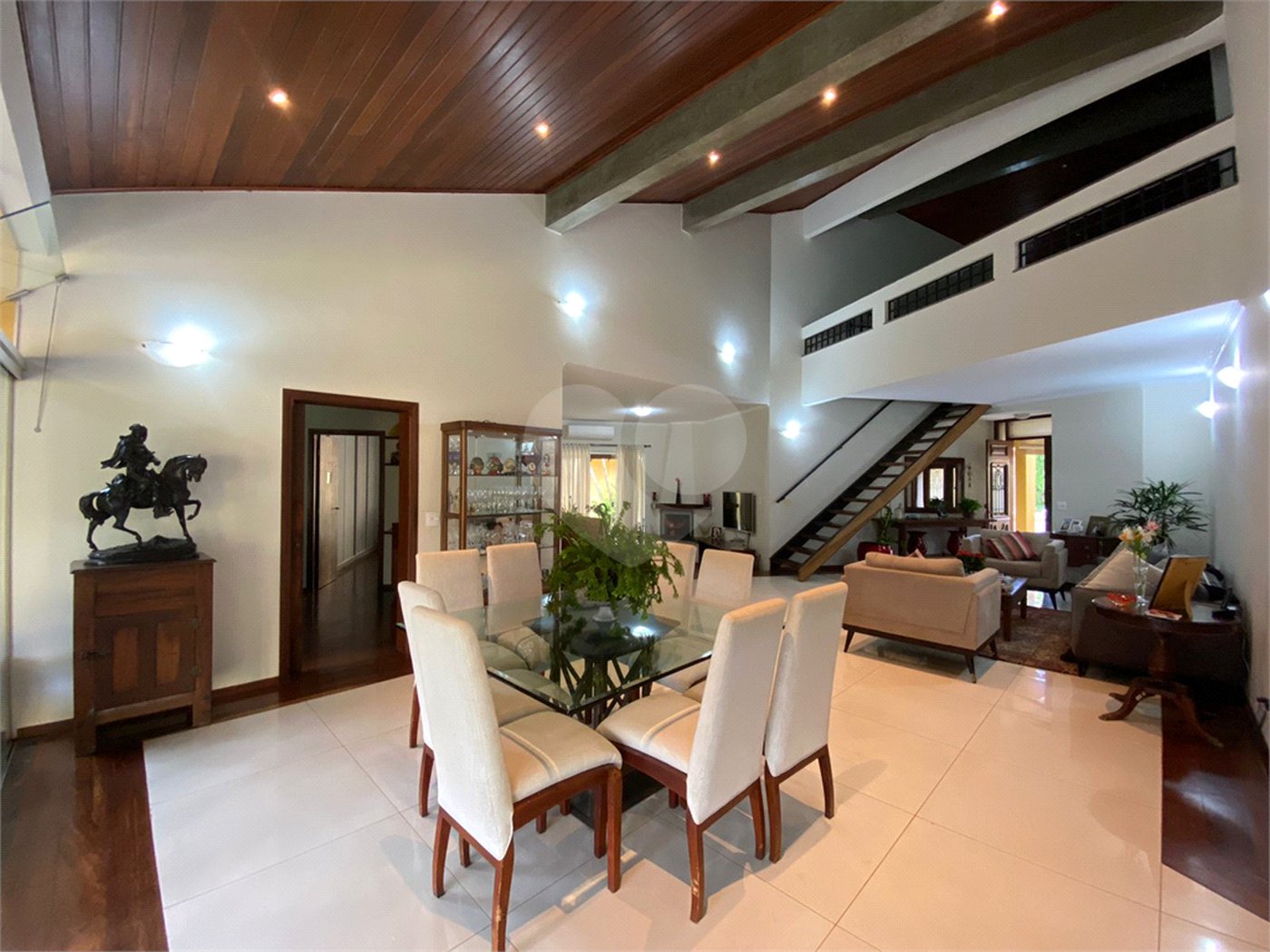 Casa térrea no Condomínio Parque Faber I