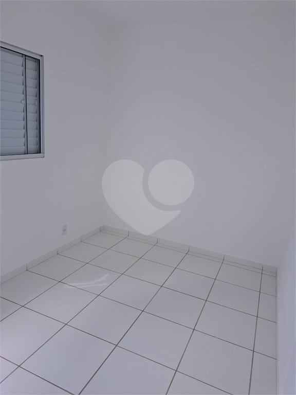 Apartamento novo para venda no Condomínio Residencial Vila das Orquídeas.