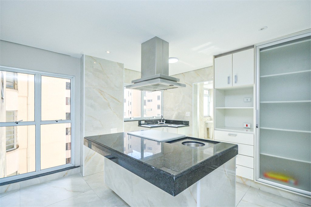 Amplo apartamento na Bela Vista com 177 m²