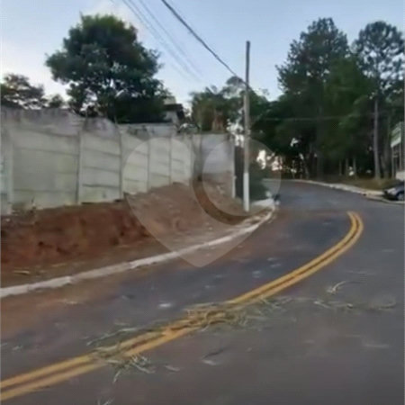 Terreno à Venda com 583m² em Atibaia/SP.