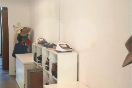 Casa à venda com 3 suítes no condomínio Vale da Santa Fé, Vinhedo - SP