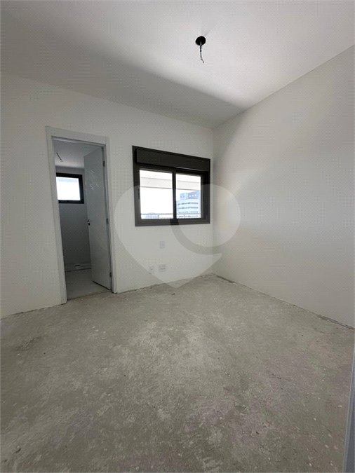 Apartamento com 125m², 3 dormitórios, sendo 3 suítes, 2 vagas, à venda na Moóca.